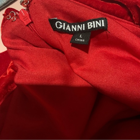 Gianni Bini Bell Off the Shoulder Red Velvet Body-con Midi Dress Size: L - Picture 6 of 9
